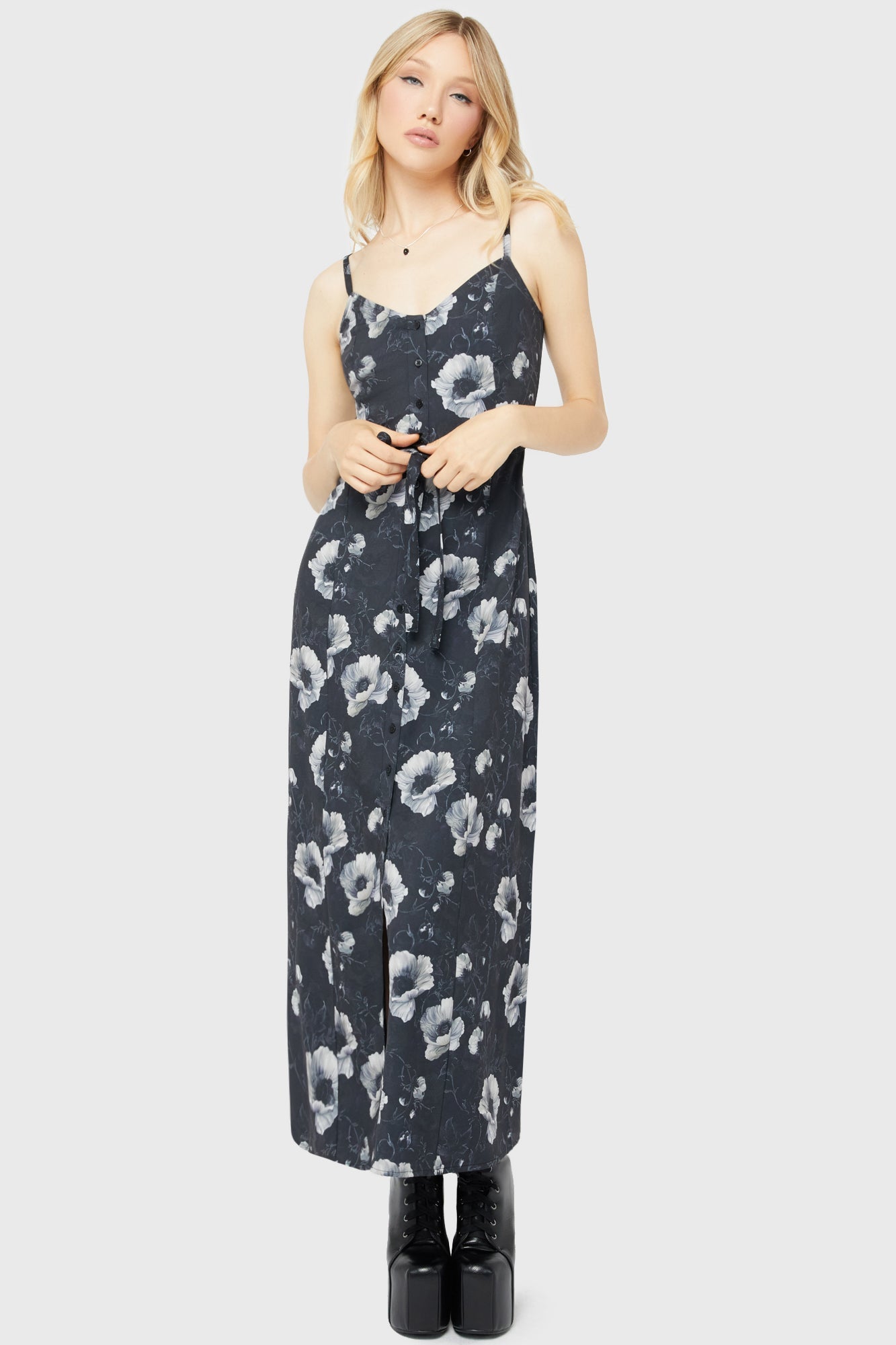 Cottage Chorus Maxi Dress BLACK AND WHITE