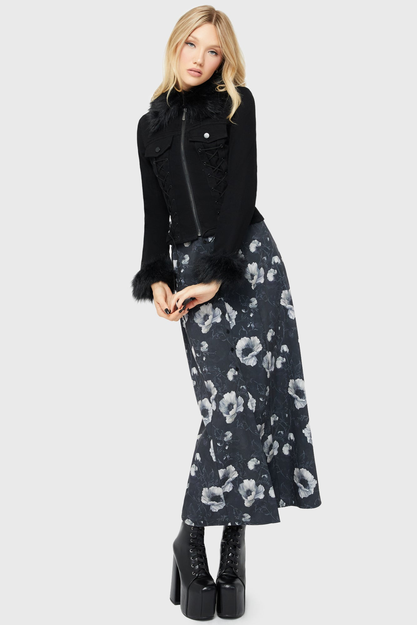 Cottage Chorus Maxi Dress BLACK AND WHITE