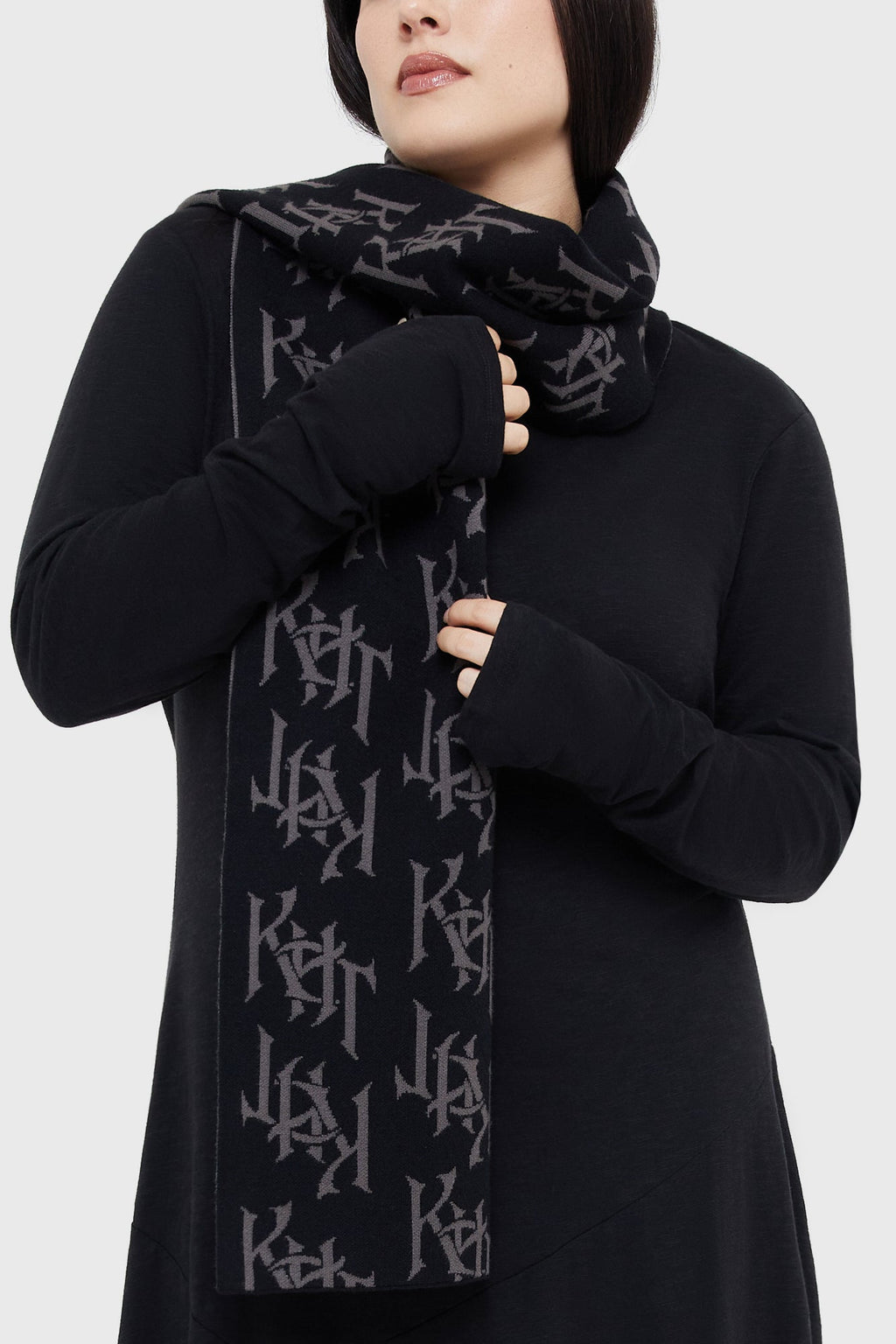 Kihilist Scarf